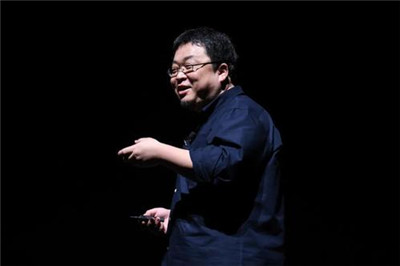 羅永浩直播公司被28倍收購-羅永浩欠錢要還光了？